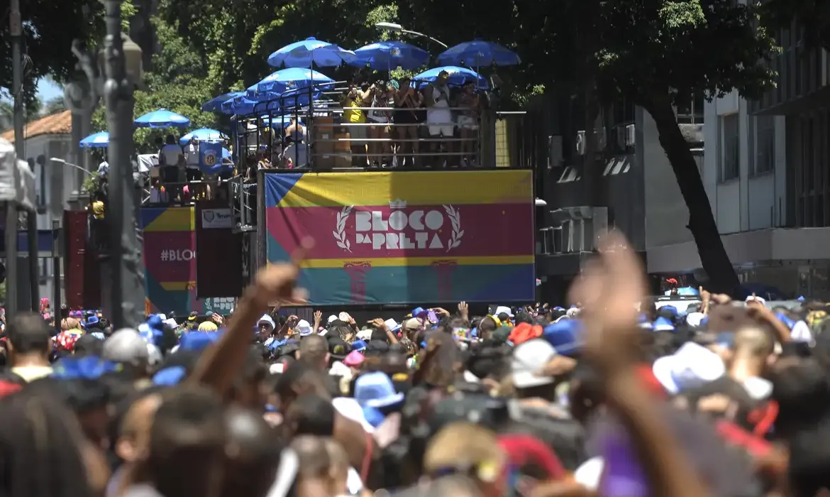 Carnaval do Rio Homenageia Preta Gil: Circuito de Blocos no Centro da Cidade
