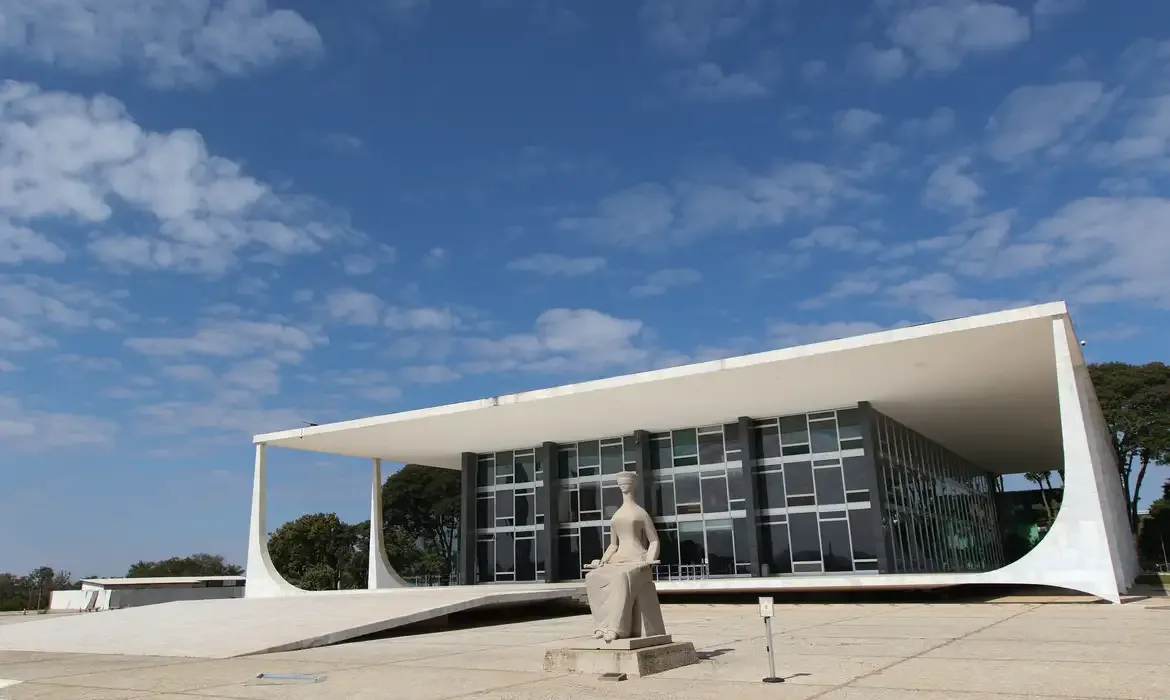 Insider Trading: Moraes investiga suposto uso de informações privilegiadas antes de tarifa de Trump